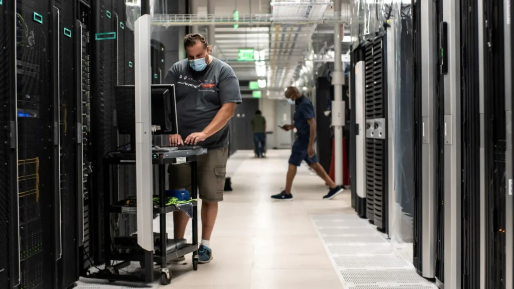 Iaas, GPUaaS, PaaS Provider 10 dedicated server hosting